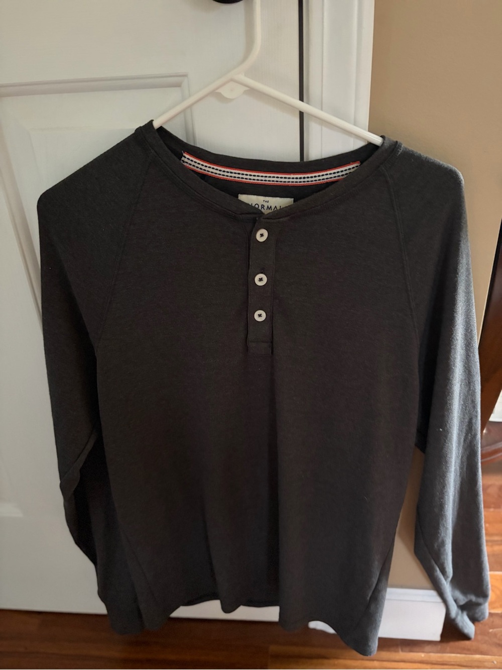 The Normal Brand Men’s Puremeso Henley long-sleeve - charcoal grey - Medium